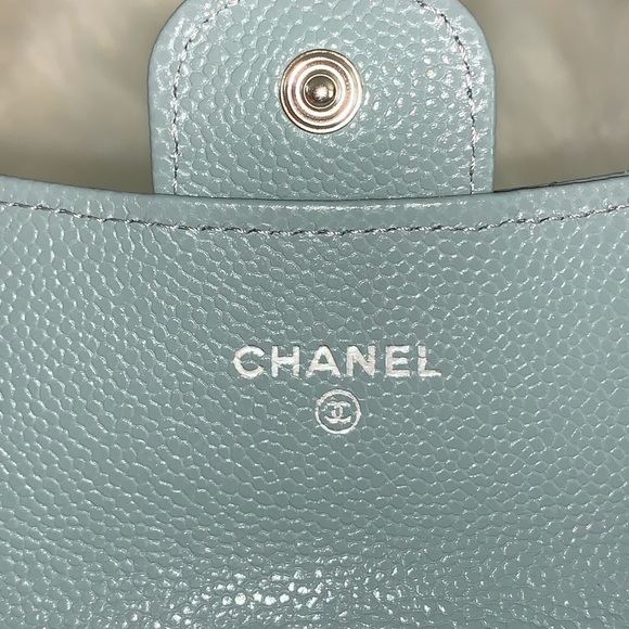 ❌❌SOLD elsewhere❌❌Chanel classic flap card holder - Picture 8 of 13